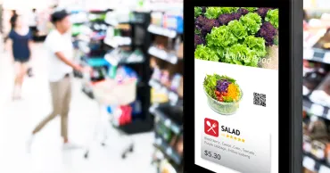 digital signage in grocery store