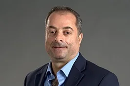 Hossein Memarsadeghi headshot
